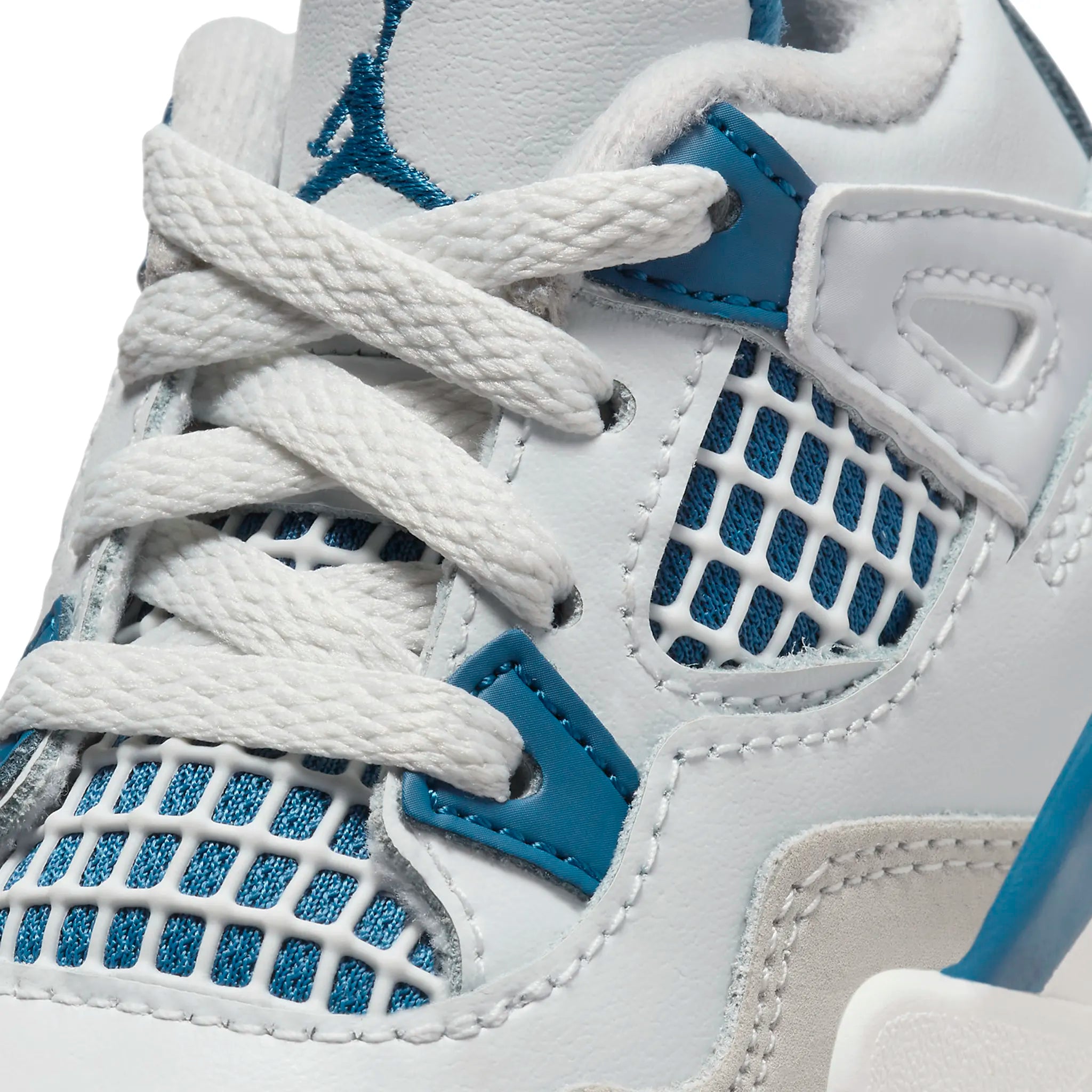 Detail view of Air Jordan 4 Retro Military Blue (TD) BQ7670-141